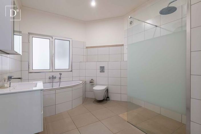 Image No.18-3 Bed Apartment for sale