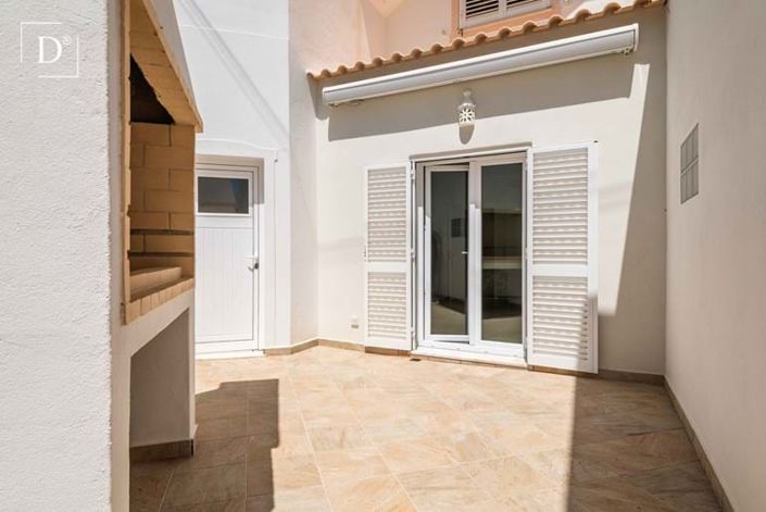 Image No.9-3 Bed Apartment for sale