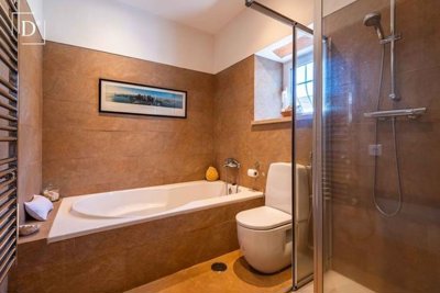 1-12111-a6143ebb3cb0547d86cbab874af8e5c603a53