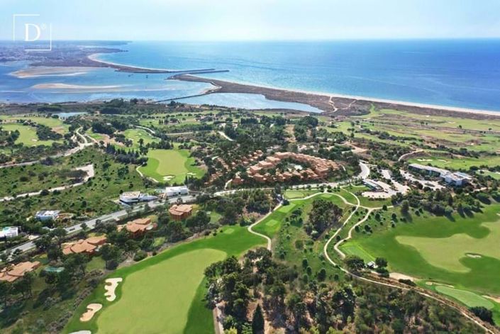 Image No.2-Terre de 4 chambres à vendre à Lagos