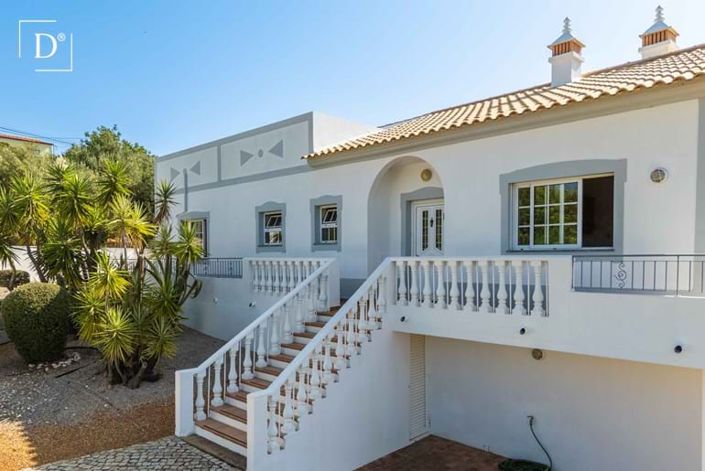 Image No.11-3 Bed Villa for sale