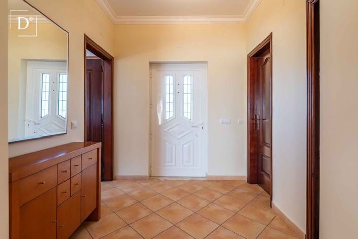 Image No.19-3 Bed Villa for sale