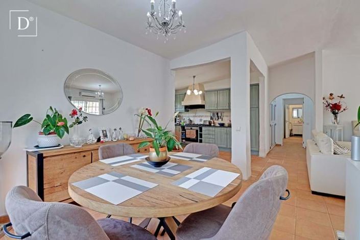 Image No.2-Villa de 5 chambres à vendre à Santa Bárbara de Nexe