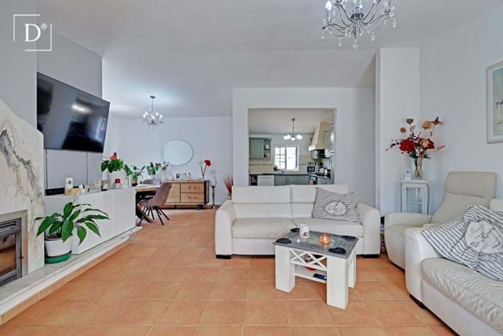 Image No.5-Villa de 5 chambres à vendre à Santa Bárbara de Nexe