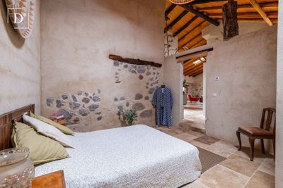 1-12327-a6143ebb3cb0547d86cbab874af8e5c603a53