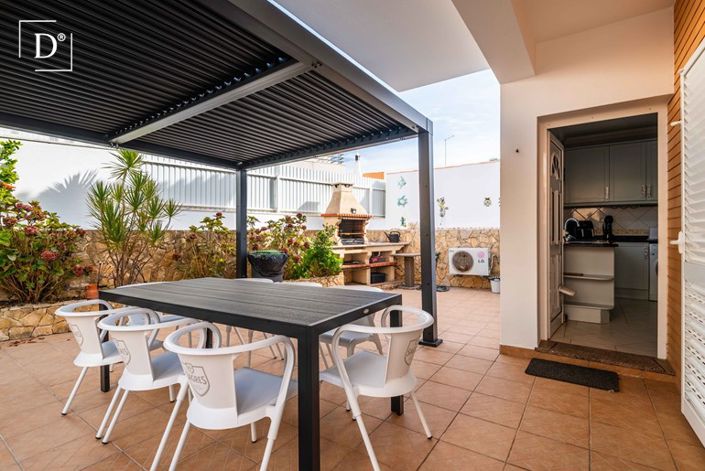 Image No.26-4 Bed Villa for sale