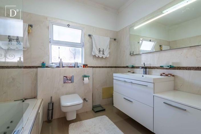 Image No.17-4 Bed Villa for sale