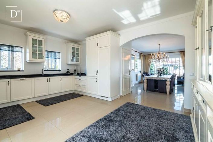 Image No.4-4 Bed Villa for sale