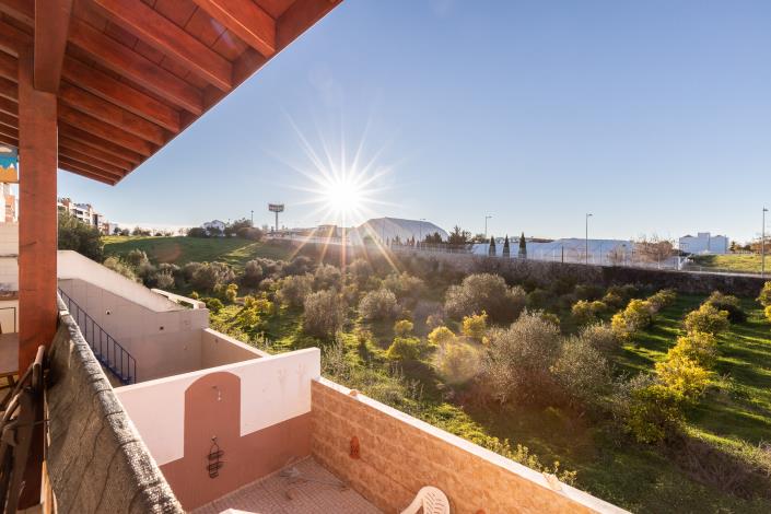 Image No.27-5 Bed House for sale