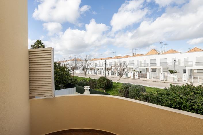 Image No.20-Jumelé de 3 chambres à vendre à Manta Rota