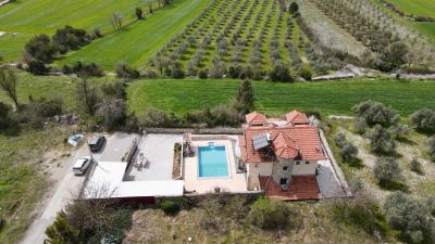 Spacious-Uzumlu-Villa-with-Stunning-Views--1-