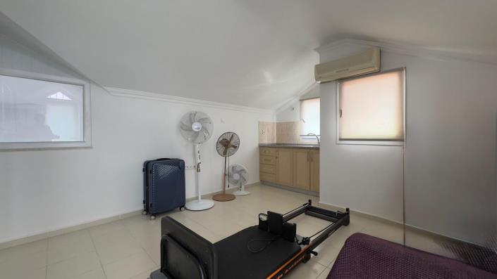 Image No.39-5 Bed Villa / Detached for sale