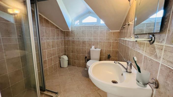 Image No.15-3 Bed Duplex for sale