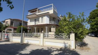 Spacious-3-Bedroom-Villa-in-Calis--20-