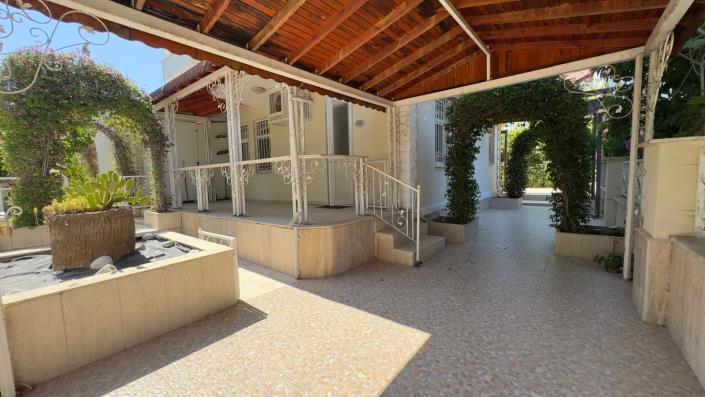 Image No.12-3 Bed Villa for sale