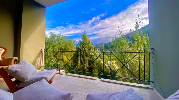 Image No.12-6 Bed Villa / Detached for sale