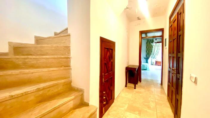 Image No.6-6 Bed Villa / Detached for sale