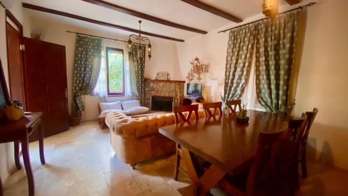 Image No.14-6 Bed Villa / Detached for sale