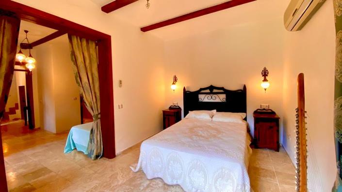 Image No.20-6 Bed Villa / Detached for sale