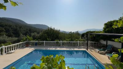 Detached-Villa-with-Great-Views--6-