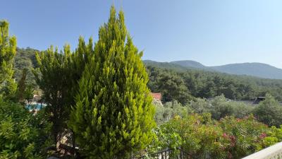 Detached-Villa-with-Great-Views--8-
