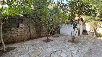 Detached-Villa-with-Great-Views--10-