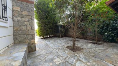 Detached-Villa-with-Great-Views--12-