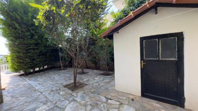 Detached-Villa-with-Great-Views--14-