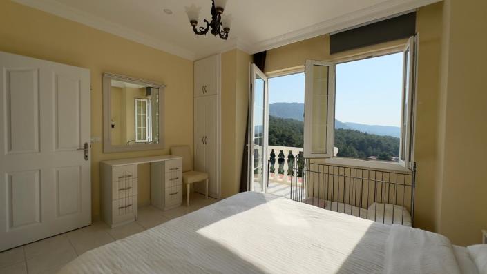 Image No.24-3 Bed Villa / Detached for sale