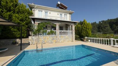 Detached-Villa-with-Great-Views--101-