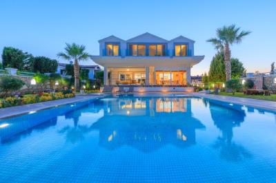 Stunning-Luxury-Villa-in-Ovacik--3-