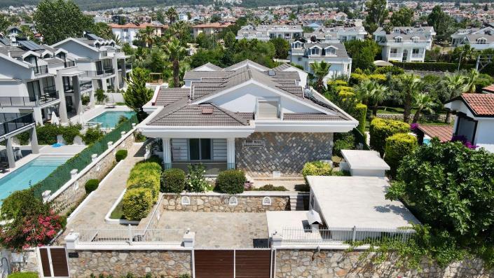 Image No.2-5 Bed Villa for sale