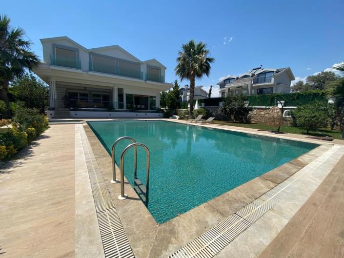 Image No.8-5 Bed Villa for sale