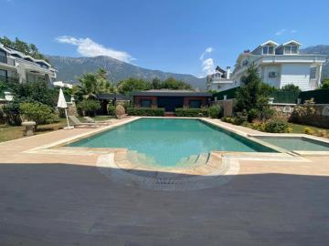Stunning-Luxury-Villa-in-Ovacik--47-