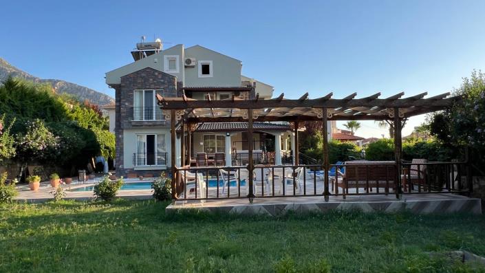 Image No.20-Villa / Détaché de 7 chambres à vendre à Ovacik