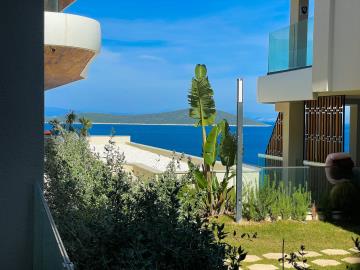 Sea-Front-Apartment-in-Gundogan--23-