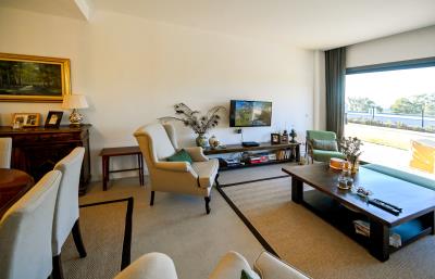 Modern-Villas-with-Lake-Views--6-