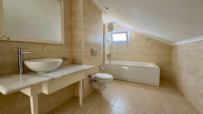 Image No.36-3 Bed Villa / Detached for sale