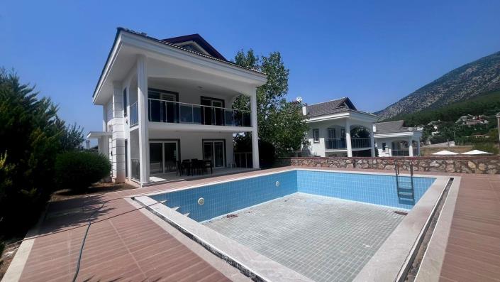 Image No.5-3 Bed Villa / Detached for sale