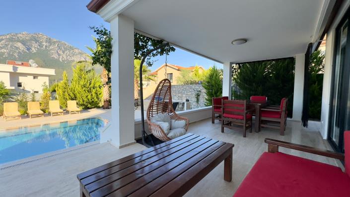 Image No.8-5 Bed Villa / Detached for sale