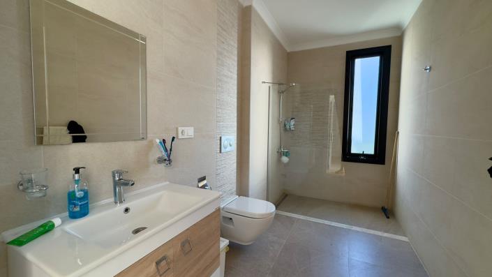 Image No.22-5 Bed Villa / Detached for sale