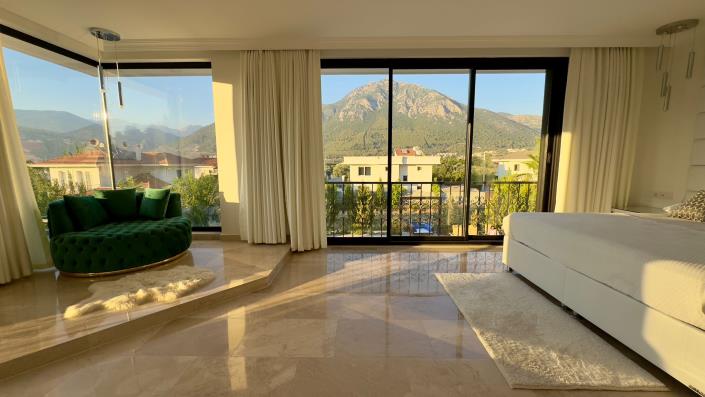 Image No.23-5 Bed Villa / Detached for sale