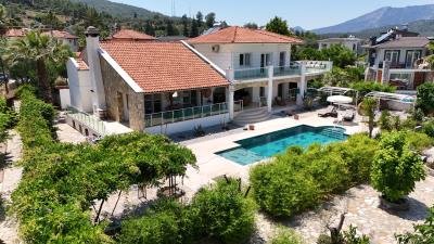 Spacious-Modern-Villa-in-Uzumlu--2-