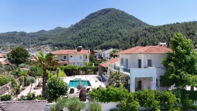 Spacious-Modern-Villa-in-Uzumlu--9-