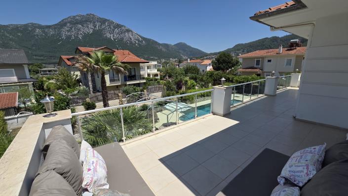 Image No.33-4 Bed Villa / Detached for sale