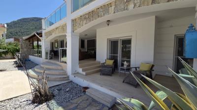 Spacious-Modern-Villa-in-Uzumlu--41-
