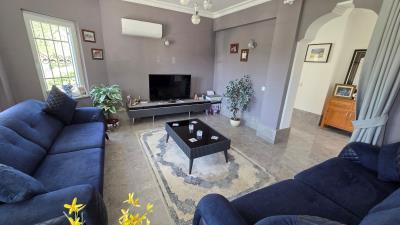 Stunning-Mountain-View-Detached-Villa--10-