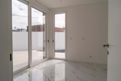 Modern-Villa-in-Caldas-da-Rainha--23-