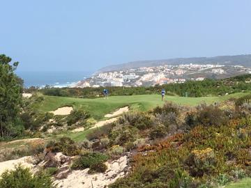 Sea-View-Duplex-Apartment-in-Obidos--3-