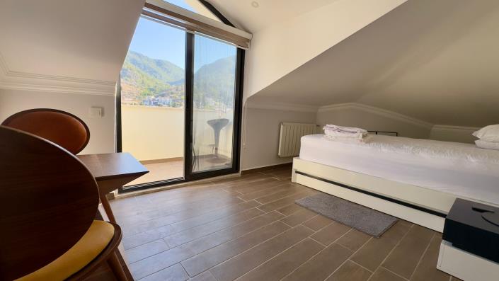 Image No.25-2 Bed Duplex for sale